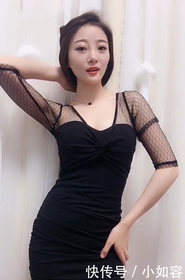 打扮|御姐美女的长裙打扮，贴身设计，映衬“腰身比例”