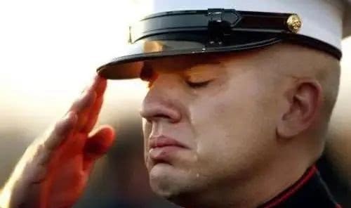 开战|别整天说开战!你热爱战争的唯一原因是没参加过战争!