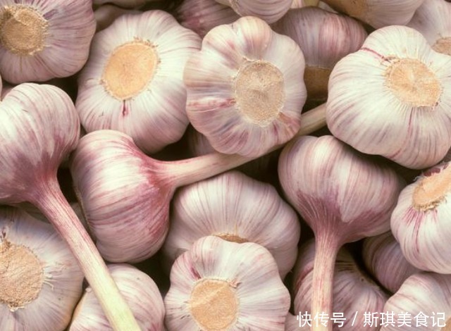 肝脏|肝不好是因大蒜吃多了?专家:想养肝的话,这几种食物尽量远离
