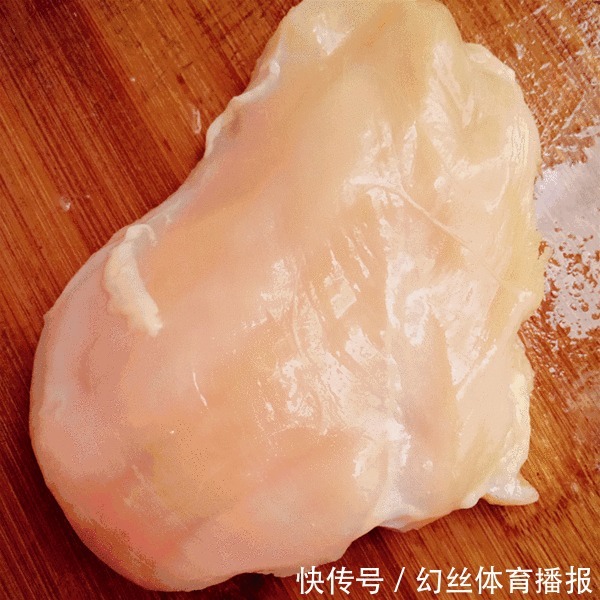 百合炒鸡丁|天热没食欲，教你做百合炒鸡丁，鲜香美味又低脂，天天吃不腻！