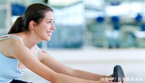 女人|绝经会让女人突然变老?要想皮肤光滑、衰老慢,首先要保养这里