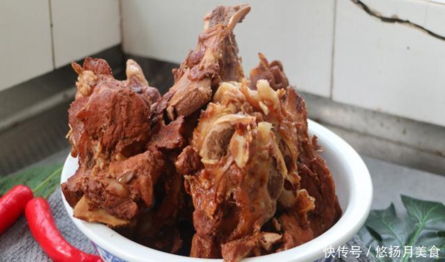 诱人|这才是酱骨头的正确做法,色泽诱人,酱香味浓郁,学会就是赚到