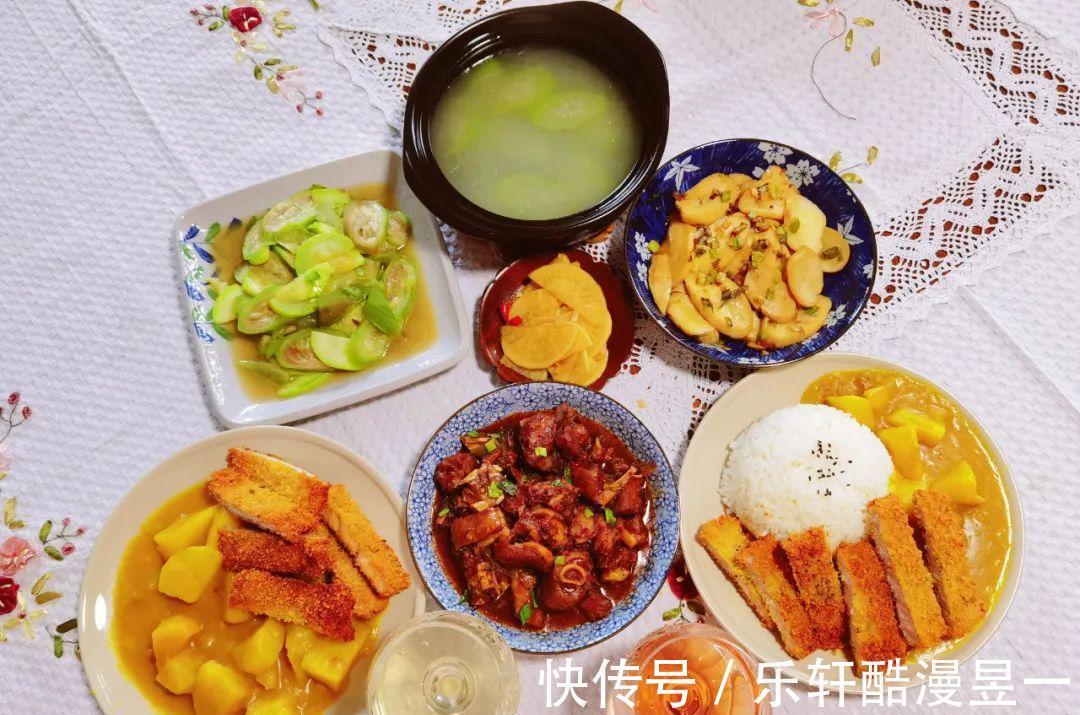 黑胡椒|【食物恋】今天教你炸猪排，外表酥脆内里鲜嫩，快来试试吧！
