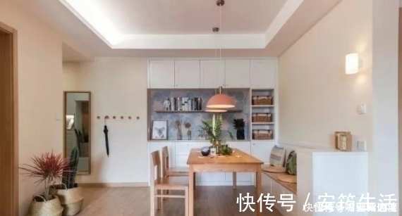 玄关|146㎡新房，老公坚持在阳台砌鱼池造假山，完工后我闭嘴了，真美
