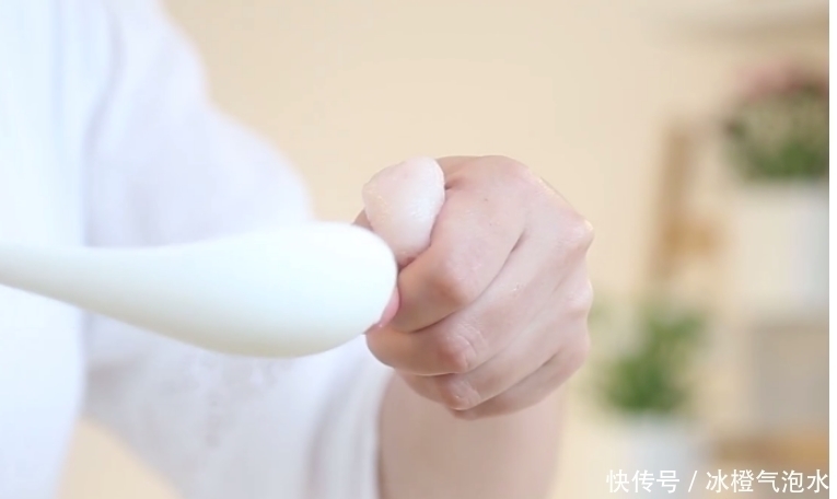 爽滑|居家分享原味鲢鱼丸子,鲜嫩爽滑,营养好吃,孩子喜欢的美味辅食