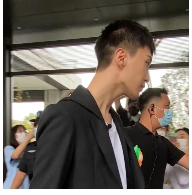 青春环游记3正式录制,范丞丞宋小宝合体变奥利奥兄弟,杨洋路透有惊喜