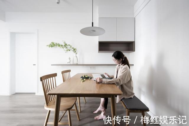 拼接|走进她家,就被清新淡雅的氛围吸引,利用颜色拼接让室内非常大方