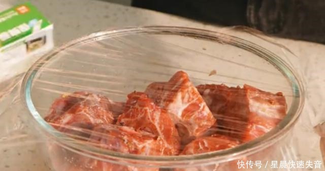 羊蝎子怎么做最经济,看看这个火锅底就全知道了,简单迅捷易上手