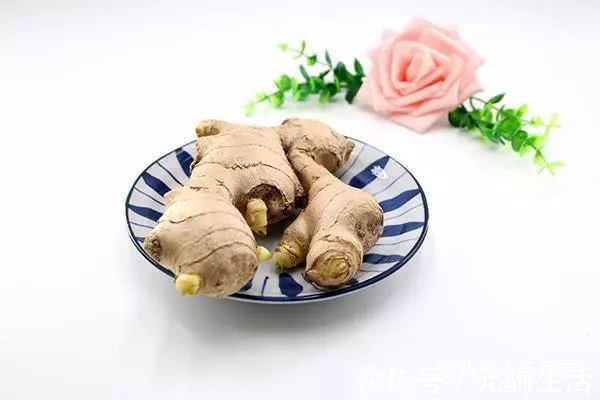 蜂蜜炖雪梨|秋天到,养生千万记住一句话“吃蜜不吃姜,吃果不吃瓜”