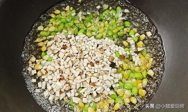 家常|家常美味的什锦豆腐这样做出来,营养开胃解馋,特适合老人孩子吃