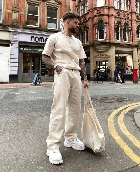 w英国大胡子玩转莫兰迪配色，适用于每个年龄段男性的高级穿搭