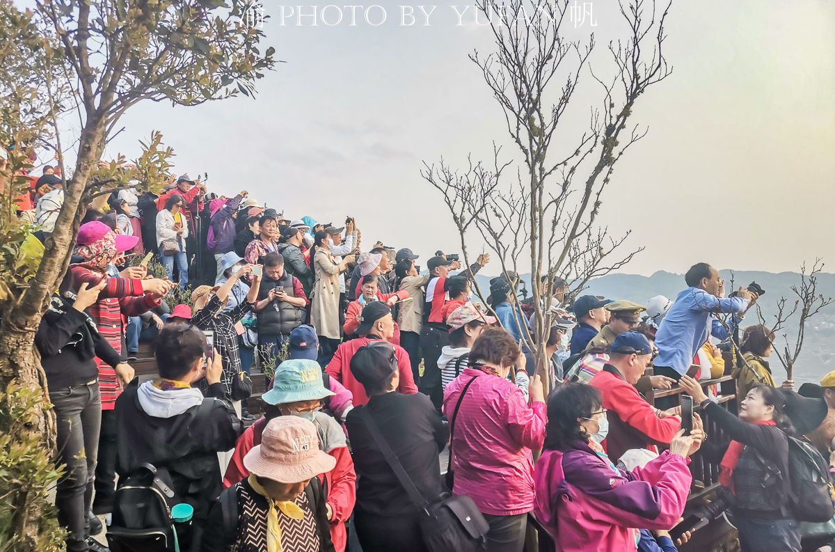 从建水开车到元阳看梯田夕阳，可惜却只看到人头、遗憾与安全隐患