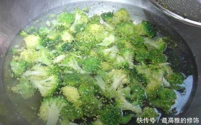 解馋|晚餐少油少盐,用它炒西兰花,解馋又不长胖!