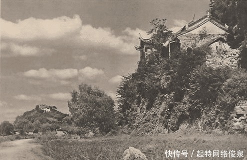 陶行知|陶行知在燕子矶头立了两块碑,一块石碑一块木碑,拯救了无数人