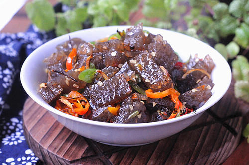 家家|湖南人最爱这一口!冬天家家都要做,比红烧肉解馋,吃一次忘不了!