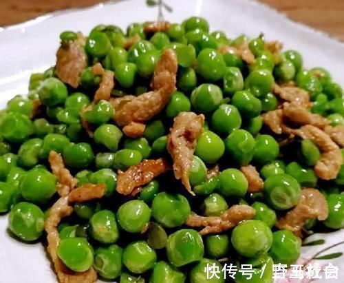 皱纹|女性不想老太快,可常吃此菜,皱纹少了,小肚子不鼓,眼睛更明亮