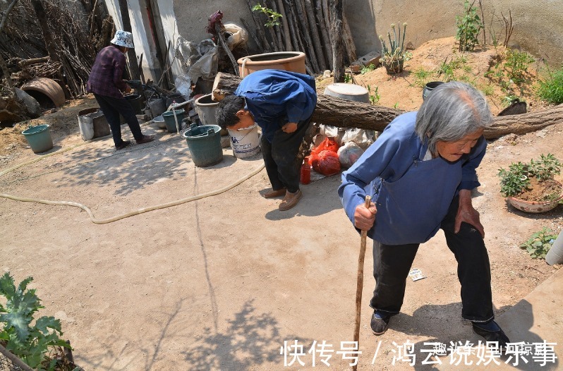 肺气肿|儿子每天翻箱倒柜,91岁母亲呵护病儿59年,称儿子的做法很正常