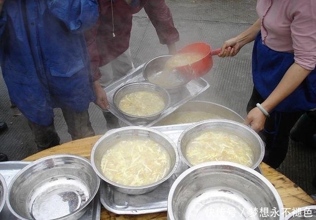 难得一见的乡村酒席,场面震撼