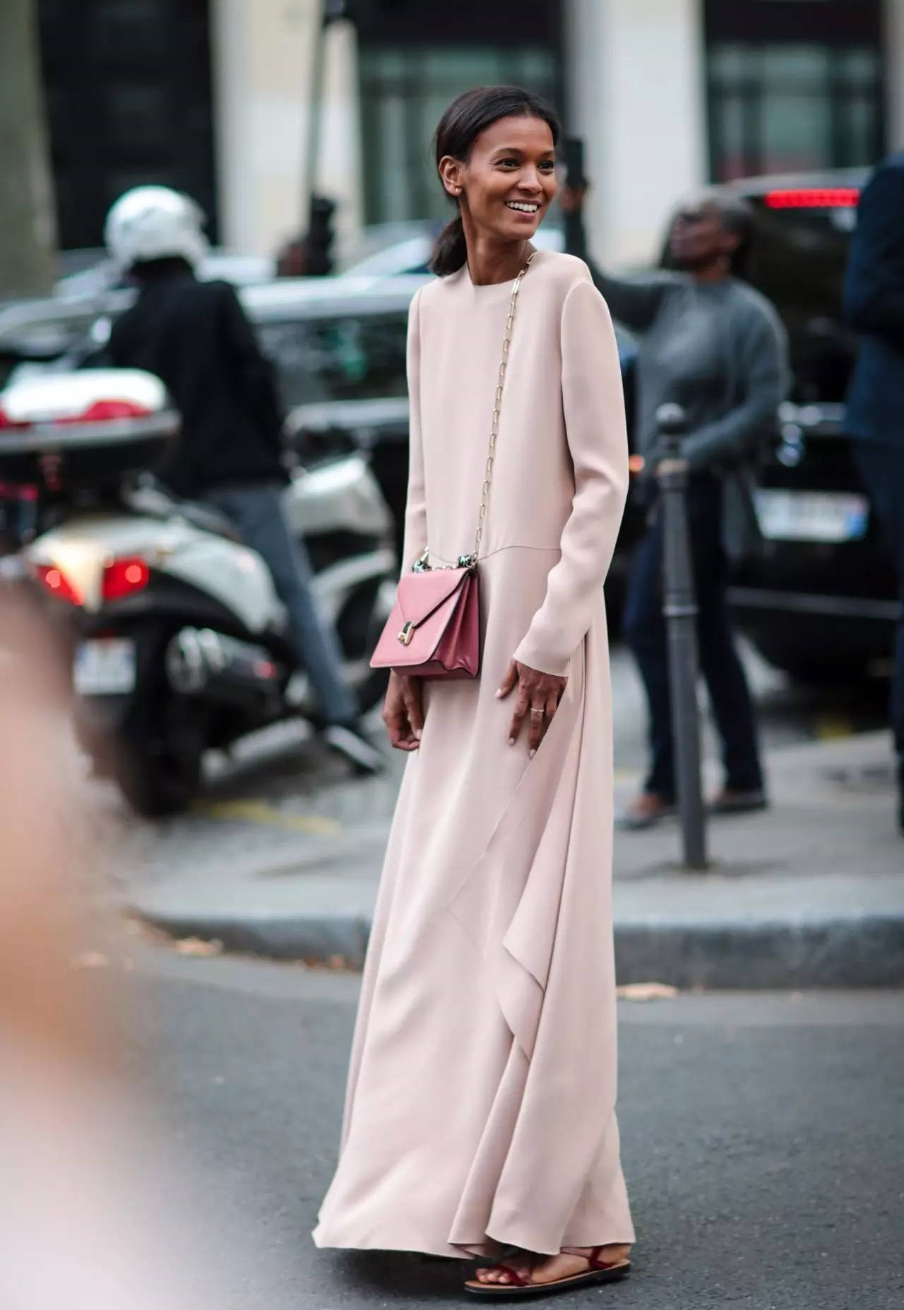 极简风 极简风穿搭高级又显气质,想要穿好看真的不难,照这三点做就对了