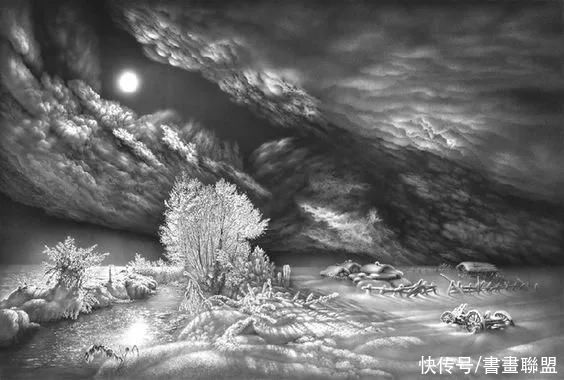 一支铅笔将雪画活的格鲁吉亚“雪魔”