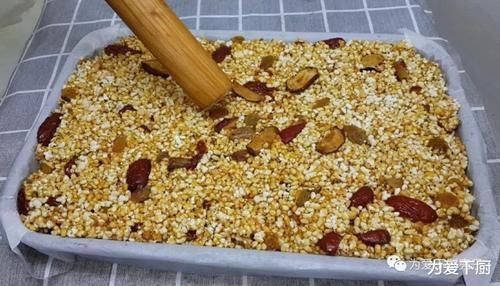 大米扔进滚烫的油锅里,5秒瞬间变美食,吃一口就爱上了,真的太好吃了