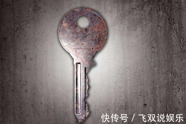 开瓶器|废旧钥匙不要扔，放在卫生间里有大作用，全家人都抢着用！