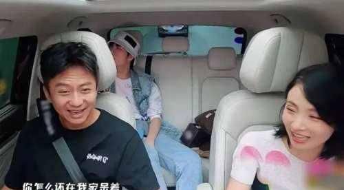 孩子们|老师让孩子们模仿爸爸回家,全班动作一致,同一个世界同一个爸爸