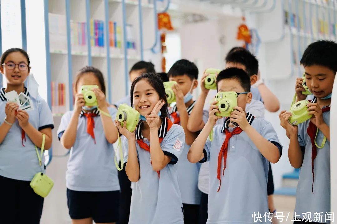  掌心|让美育多一点掌心的温度 富士instax全国视觉板报创意展演征稿活动上海站颁奖典礼成功举办