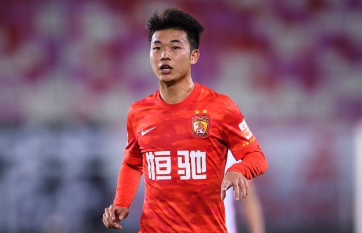 一语|严鼎皓一语中的!却殃及池鱼,误伤武磊,遭到球迷疯狂吐槽