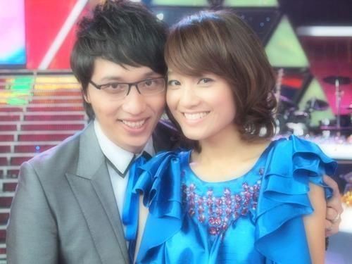 浙江卫视 张国立硬是60分钟没转头!只因女主持现场失误,少穿了一件衣服