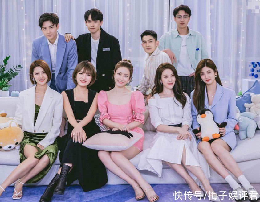 独美|《心动的信号4》收官海报，洪成成独美，马子佳手抱“大败局”