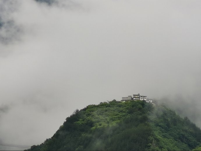 重庆巫山倒钟坪：春色惹人醉