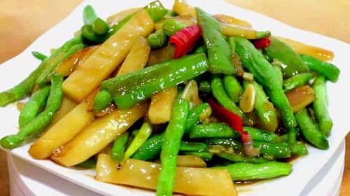快手|土豆烧豆角，简单快手家常菜，口感好味道浓，隔三差五吃一回