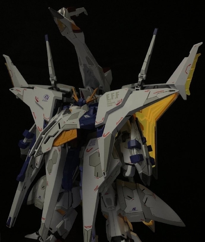 高达|黄色飞行光效还原，大白鹅佩涅罗佩高达模型