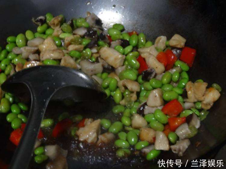 吃这“四种”豆类胜过吃肉，帮你明目健脾胃，这几种豆子家家都有