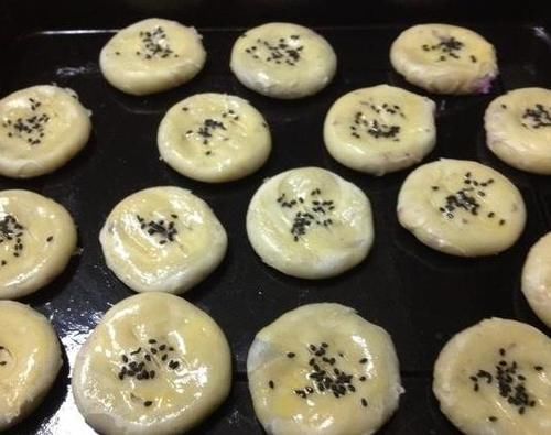 香蕉别再生吃了,淋两个鸡蛋,不加油不加水,出锅孩子馋哭了