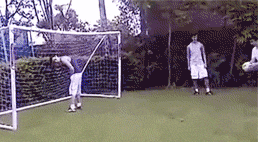 |搞笑GIF:孩子有时候都比大人懂事,共享单车可不是给某个人的