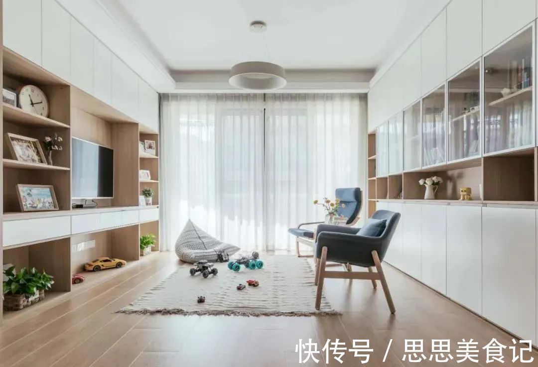 达芬奇|什么时候“沙发+茶几+电视”成了客厅标配?统统不要,住起来更爽