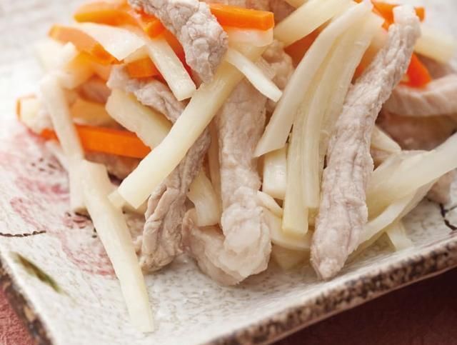 肉丝|“此菜”比肉贵，常吃补钙、强筋健骨，家里有条件要常给孩子吃