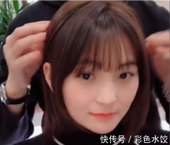 瘦脸 奇闻:长发女孩换了款瘦脸发型,整个人都变可爱了,网友:也想要