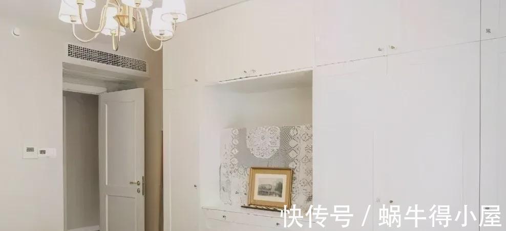 抽屉|110平新房装修超漂亮,头次见阳台隔断这样设计,卧室收纳最明智