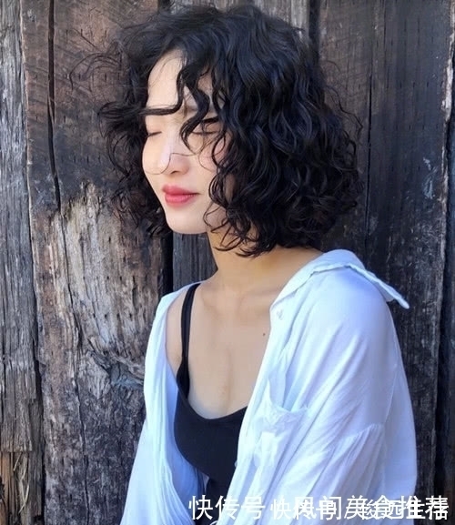 脸小|不管你是长发还是短发，这3种“全头烫”了解一下，时尚显脸小