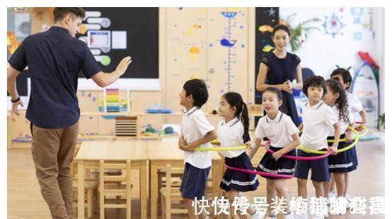 写作业|孩子若有这“4个特征”,将来有可能成学霸,就算贪玩也没关系