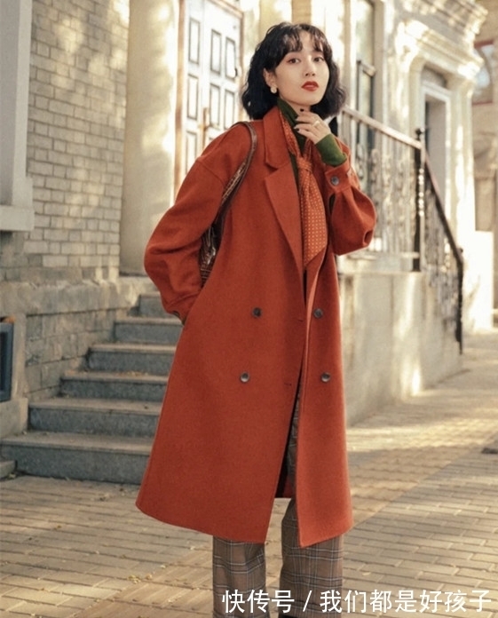 猫姐 最近火了一种穿搭叫:大衣+直筒裤,过年回家这么穿,高级显气质