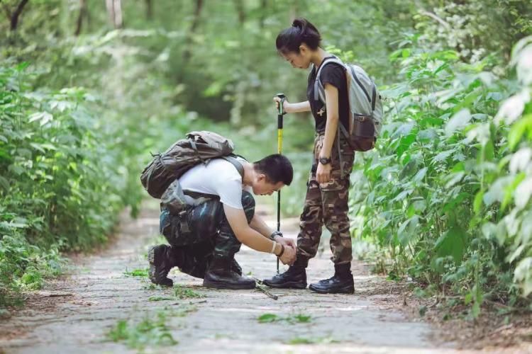 后悔|谈姐弟恋的男孩都后悔了：我怎么没早点谈？