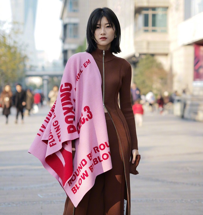 小姐姐|小姐姐一字肩束腰长裙, 显漂亮腰身, 露迷人香肩!