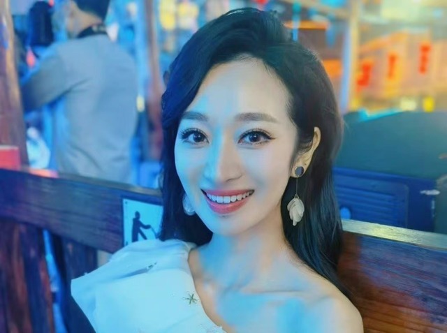 周琦|中国男篮名宿王治郅再遭婚变!二婚娇妻如今成学生,周琦也要注意