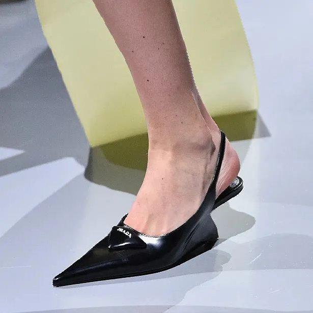 贺聪贺智米兰上海同台走秀，还是同一套|T型台 | 秀场