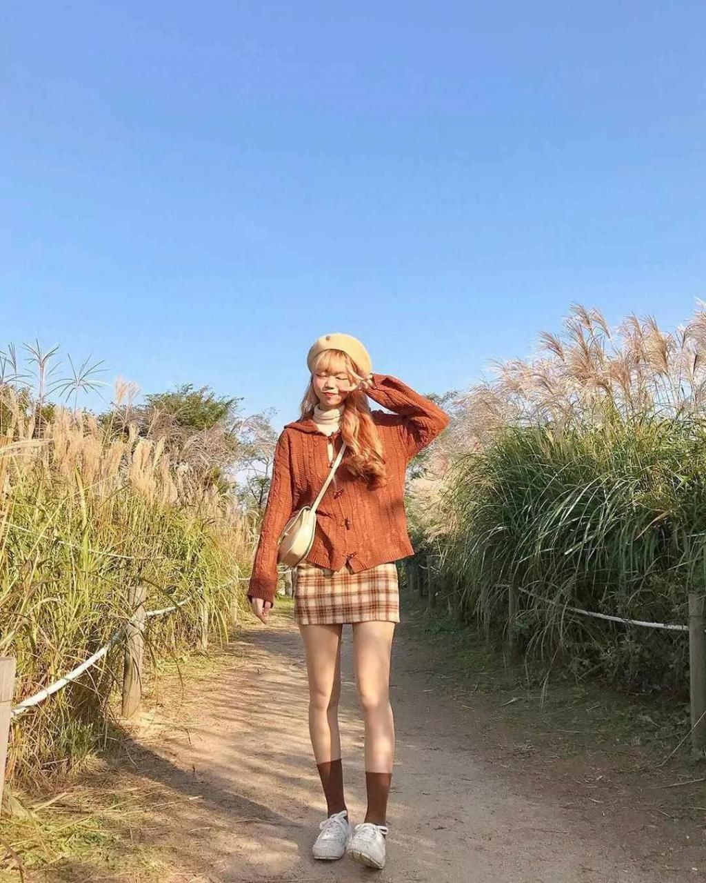  女生|厚外套+阔腿裤、毛衣+半裙、运动鞋 + 贝雷帽 = 精致冬日女生！