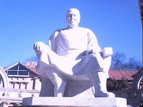 八卦掌#有一位清朝武术家,后人竟给他立了三块碑,可人们都说:名至实归